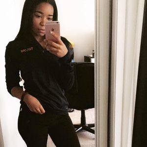 Meet your Posher, Taylorė